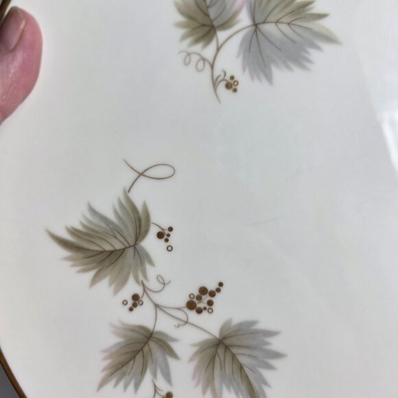 TWO Noritake Fantasia Dinner Plates Ivory with Gold Grapes and Gray Tan Leaves - Picture 4 of 14